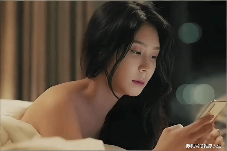 美女被喷满脸精子av的相关介绍