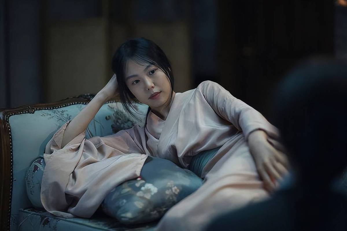 美女老师和的相关介绍