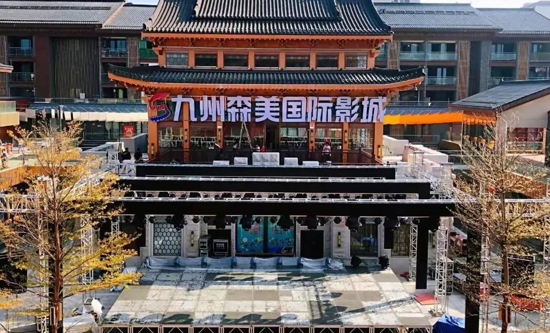 午夜精品美女久久久久av福利的相关介绍