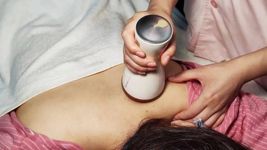 深夜女秘书的相关介绍