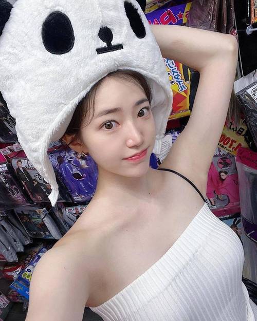 白丝美女狂操的相关介绍