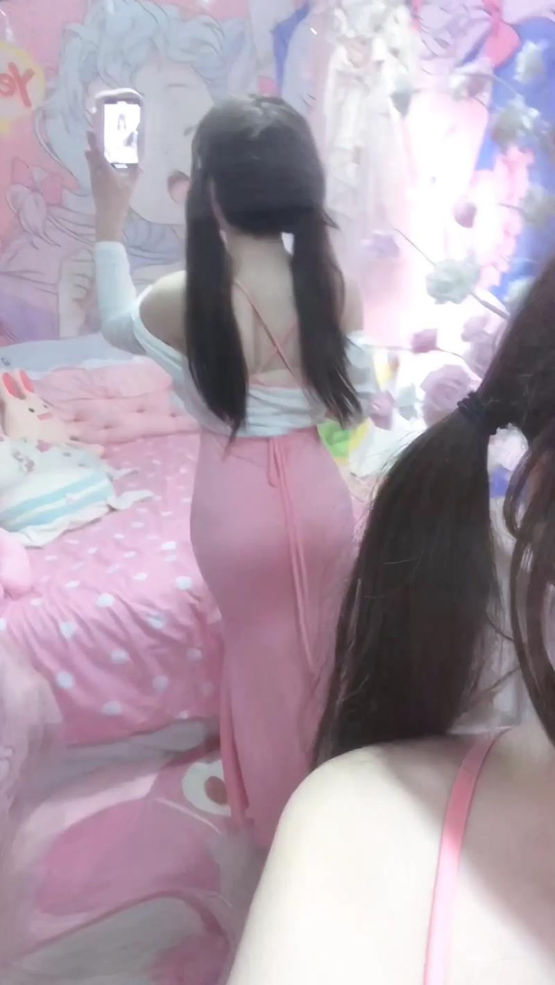 性感美女国产一区二区av的相关介绍