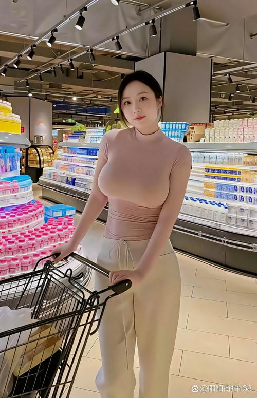 操美女操哭视频的相关介绍