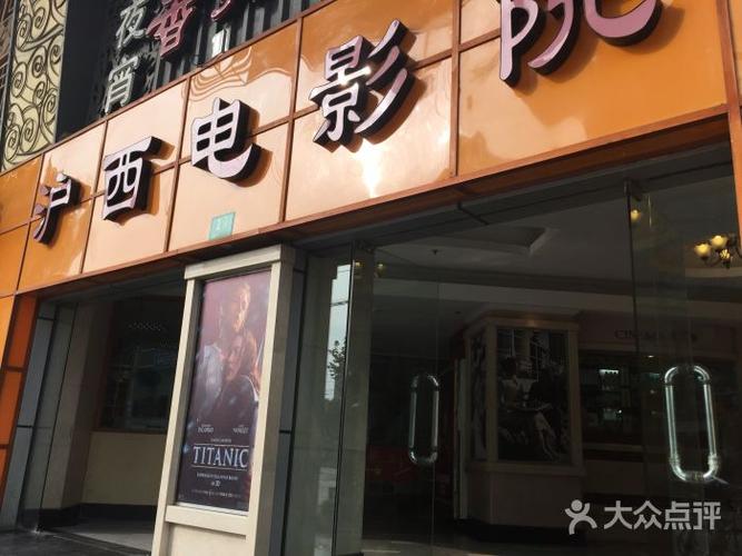 女人黄又爽又黄视频动漫漫画小的相关介绍