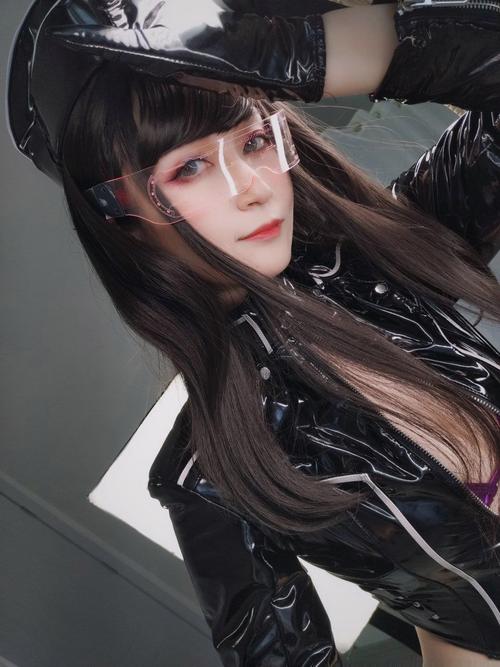 一边吻一边摸的相关介绍