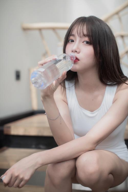 亚洲成人久久激情的相关介绍