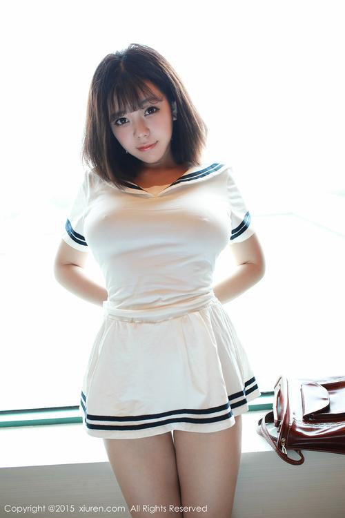 操一个白丝美女的相关介绍